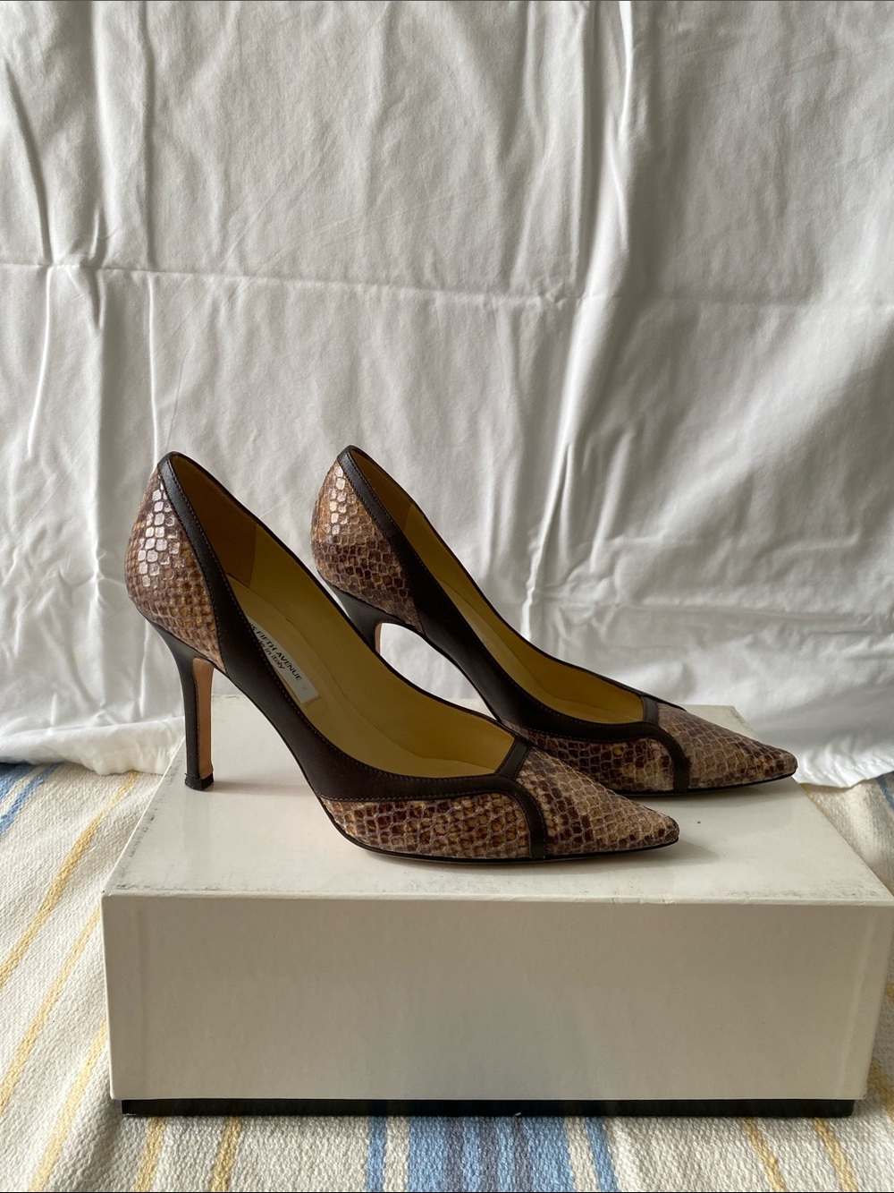 Saks Fifth Avenue Brown Snakeskin Pumps with Dark Trim - Picture 2 of 9